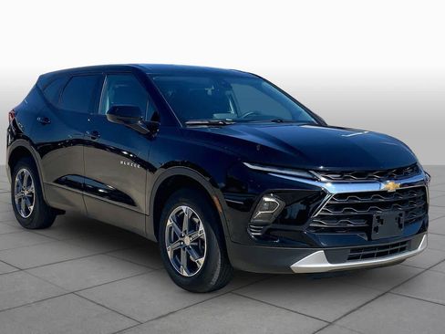 Used 2025 Chevrolet Blazer LT AWD/4WD image 3