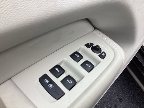 Certified 2023 Volvo XC60 B5 Plus w/ Climate Package image 70