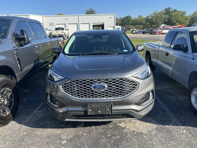 Used 2024 Ford Edge SEL w/ Convenience Package AWD/4WD image 2