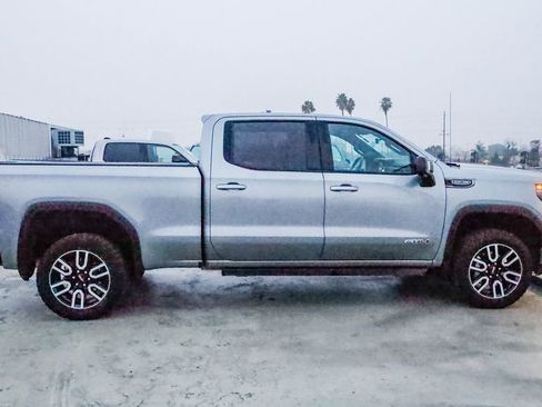 Used 2023 GMC Sierra 1500 AT4 w/ Technology Package image 11