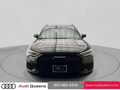Used 2023 Audi Q3 2.0T Premium w/ Convenience Package image 2