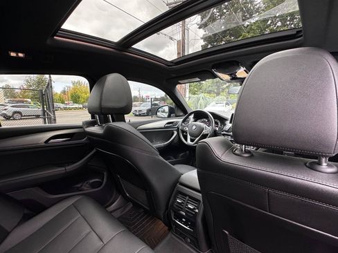 Used 2019 BMW X4 xDrive30i w/ M Sport Package 2 AWD/4WD image 29
