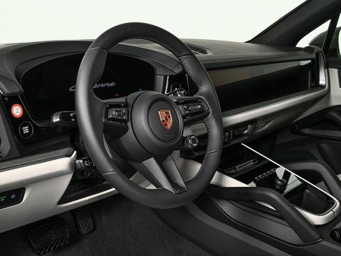 New 2026 Porsche Cayenne AWD image 4