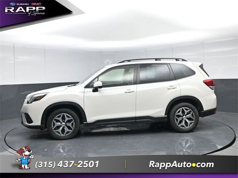 Certified 2023 Subaru Forester Premium image 4