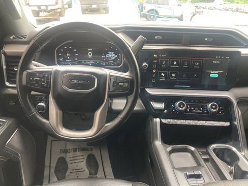 Used 2024 GMC Sierra 3500 Denali AWD/4WD image 19