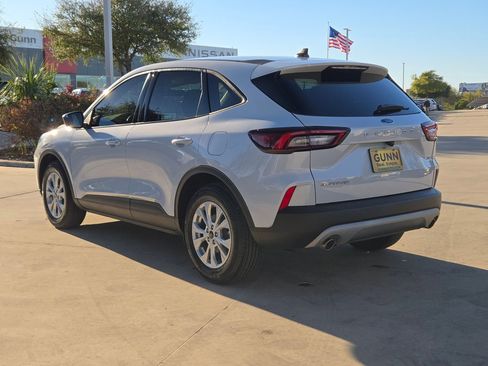 Used 2025 Ford Escape Active image 5
