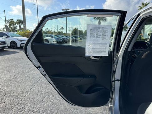 Used 2022 Hyundai Accent SEL image 38