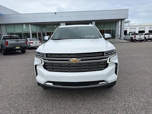 Used 2021 Chevrolet Suburban Premier w/ Premium Package RWD image 2