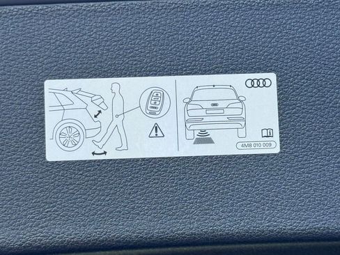 Certified 2024 Audi RS Q8 4.0T w/ Black Optic Package image 75