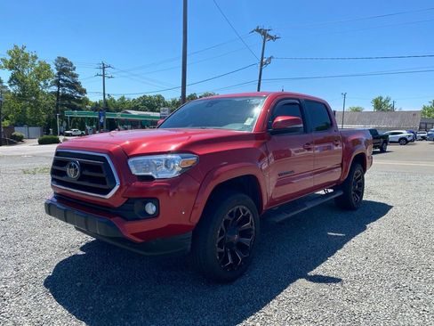 Used 2022 Toyota Tacoma SR5 w/ Technology Package RWD image 6