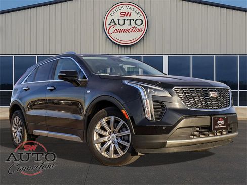Used 2023 Cadillac XT4 Premium Luxury image 1