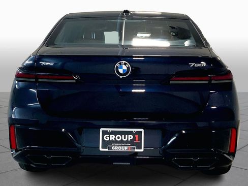 Certified 2023 BMW 760i xDrive image 5