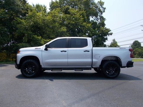 Used 2021 Chevrolet Silverado 1500 Custom Trail Boss w/ LPO, Dark Essentials Package AWD/4WD image 2