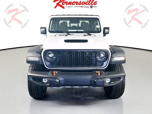 New 2026 Jeep Gladiator Mojave image 2