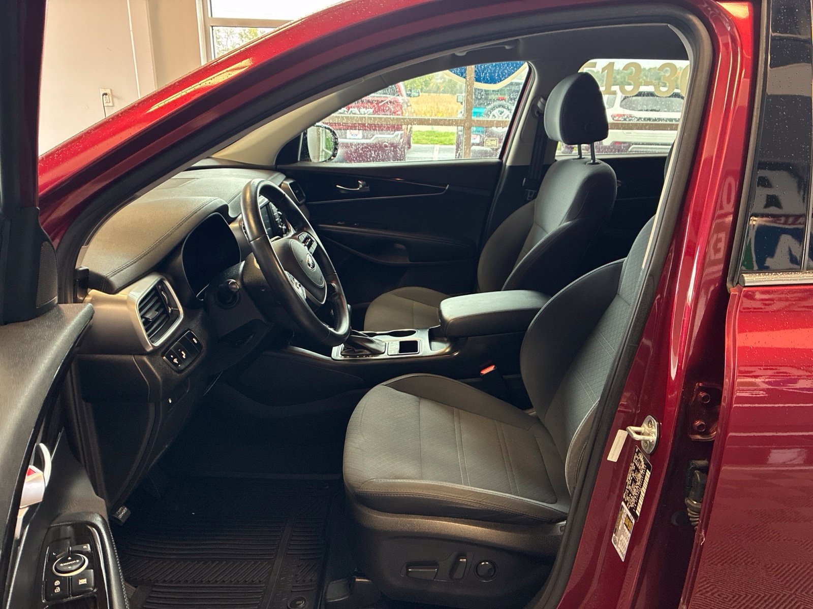 Used 2019 Kia Sorento AWD w/ LX Convenience Package image 17