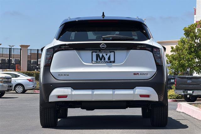 New 2026 Nissan Kicks SR AWD/4WD image 5