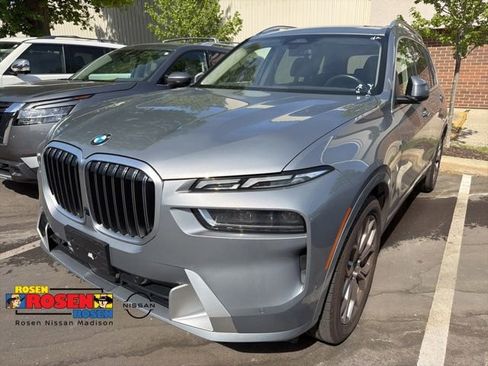 Used 2025 BMW X7 xDrive40i w/ Premium Package AWD/4WD image 1