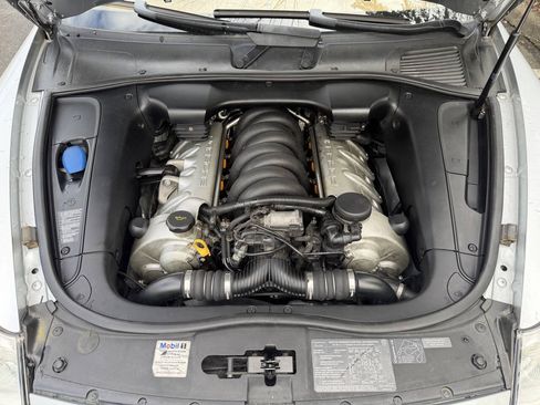 Used 2006 Porsche Cayenne Turbo S AWD/4WD image 37