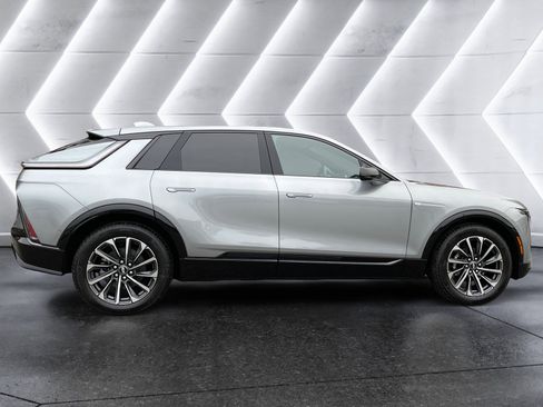 New 2026 Cadillac Lyriq Sport image 7