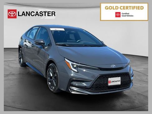 Used 2025 Toyota Corolla SE image 1