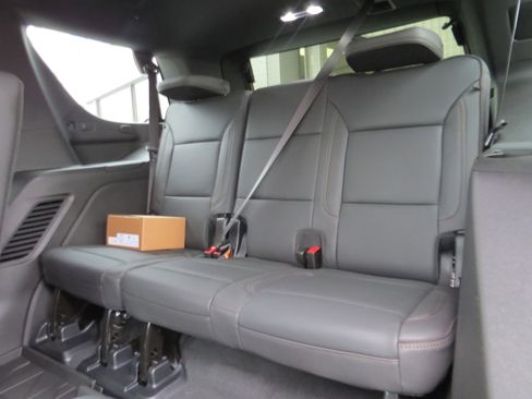 Used 2026 Chevrolet Tahoe High Country AWD/4WD image 15