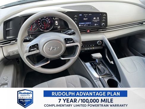 Used 2023 Hyundai Elantra SEL image 13