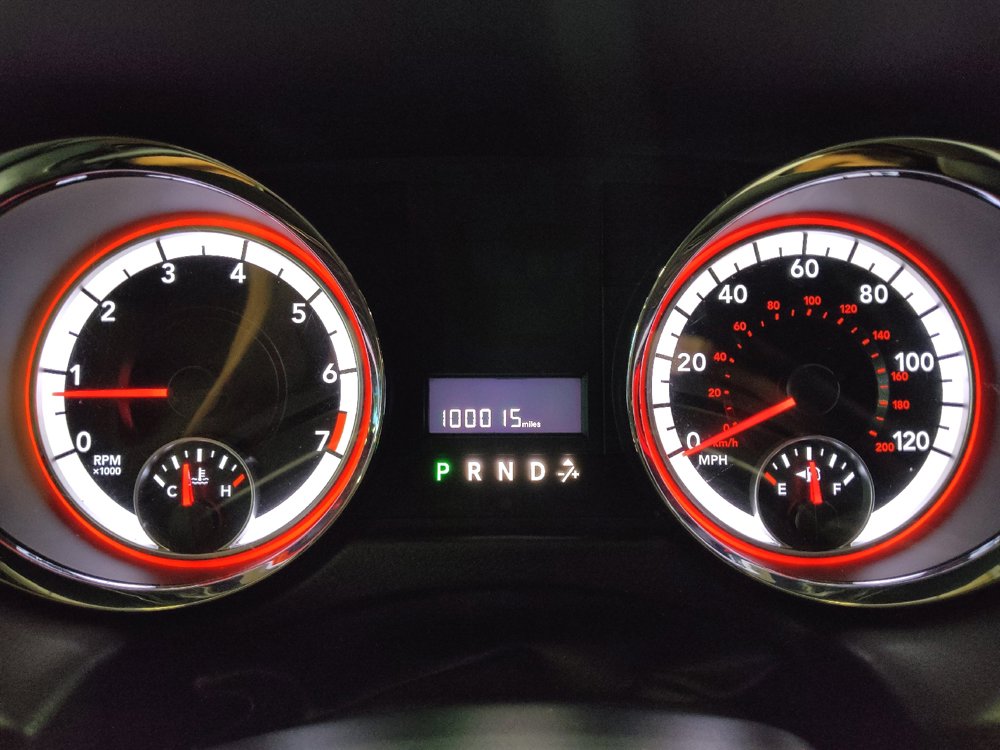 Used 2020 Dodge Grand Caravan SXT w/ Driver Convenience Group FWD image 23