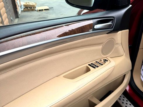 Used 2011 BMW X6 xDrive50i image 6