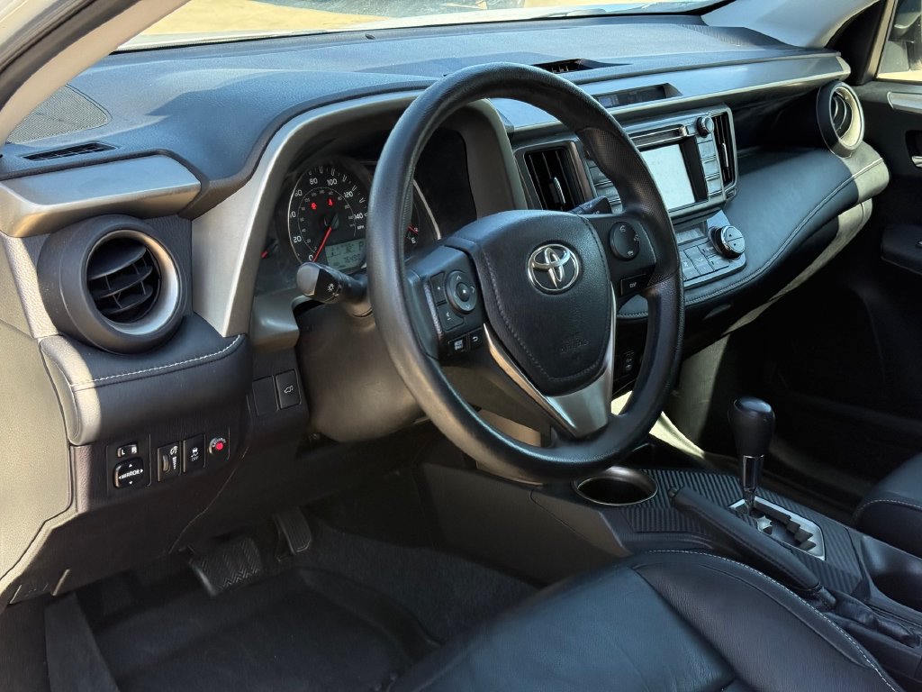 Used 2015 Toyota RAV4 XLE FWD image 8