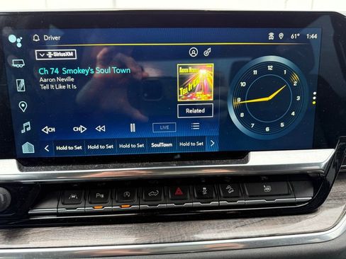 Used 2022 Chevrolet Silverado 1500 LTZ image 19