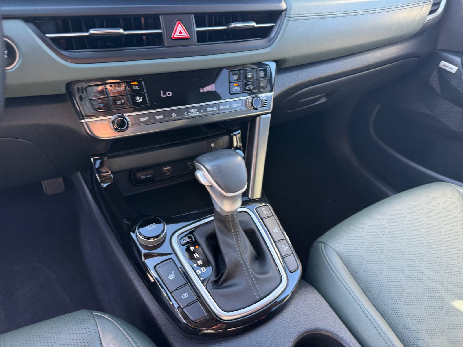 Used 2024 Kia Seltos SX AWD/4WD image 13