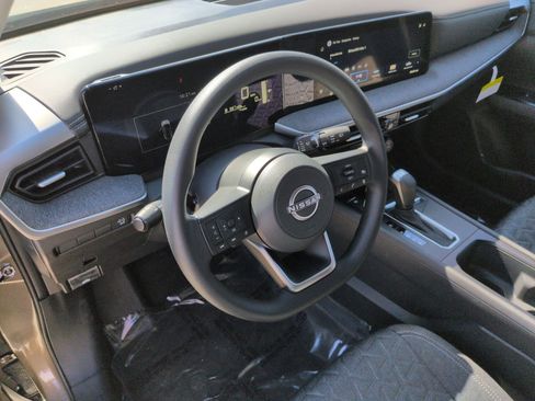 New 2026 Nissan Kicks SV image 2