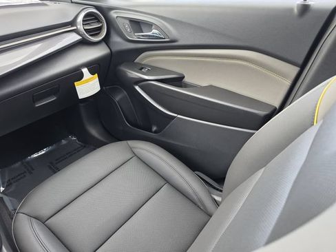 New 2026 Chevrolet Trax ACTIV w/ Driver Confidence Package FWD image 17