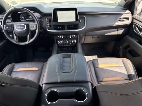 Used 2024 GMC Yukon XL AT4 w/ Technology Package image 19