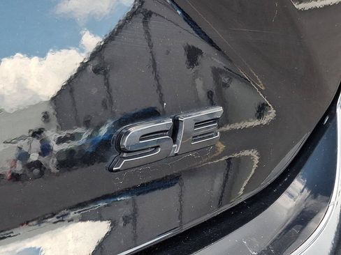 Used 2025 Toyota Camry SE FWD image 29