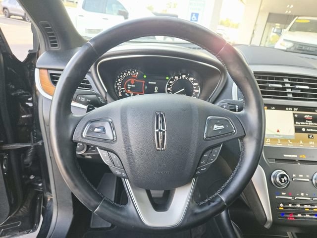Used 2018 Lincoln MKC Reserve FWD image 16