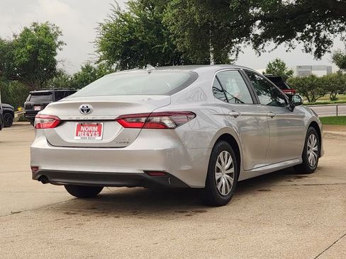 Used 2023 Toyota Camry LE FWD image 3