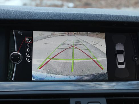 Used 2012 BMW 528i xDrive 528i xDrive Sedan 4D image 34