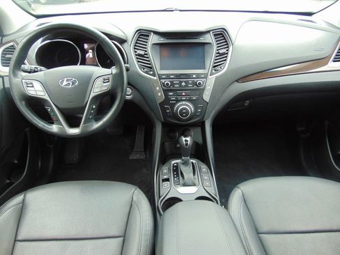 Used 2017 Hyundai Santa Fe Sport w/ 2.0T Ultimate Tech Package 05 AWD/4WD image 17