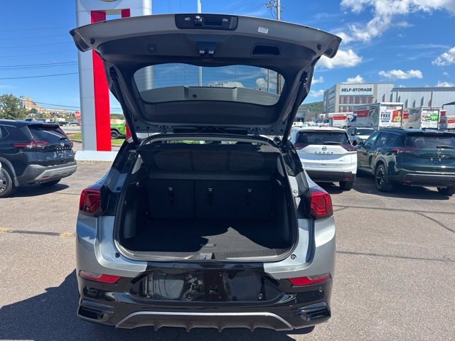 Used 2024 Buick Encore GX Sport Touring w/ Advanced Technology Package FWD image 18