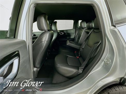 New 2026 Jeep Compass Latitude image 16