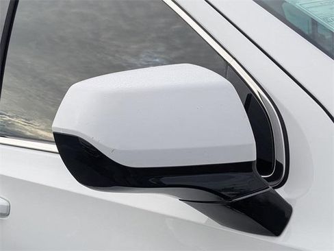 Used 2022 GMC Yukon XL SLE w/ Max Trailering Package image 11