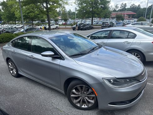 Used 2015 Chrysler 200 S w/ Navigation & Sound Group I FWD image 1