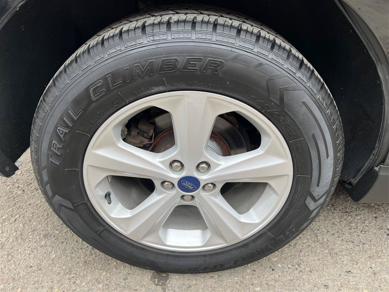 Used 2018 Ford Edge SE AWD/4WD image 16