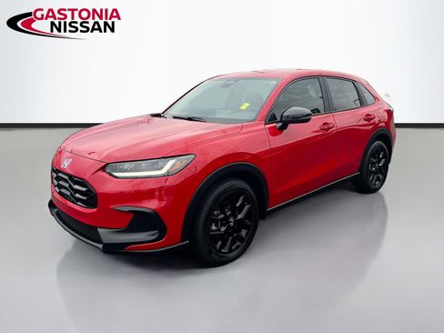 Used 2023 Honda HR-V Sport image 3