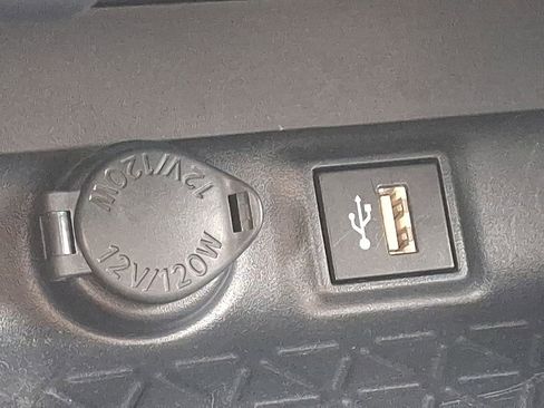 Used 2025 Toyota RAV4 XLE image 24