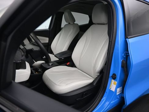 Used 2023 Ford Mustang Mach-E Premium RWD image 8