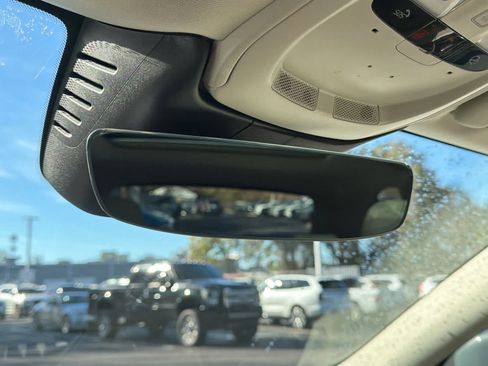 Certified 2023 Volvo XC60 B5 Core w/ Protection Package Premier image 33