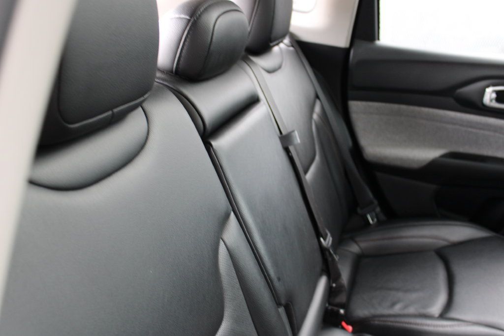 Used 2022 Jeep Compass Latitude w/ Sun and Sound Group AWD/4WD image 25