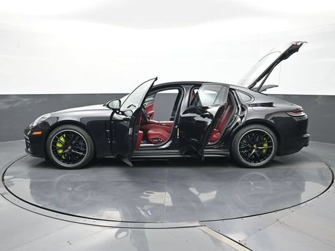 Certified 2021 Porsche Panamera Turbo S AWD/4WD image 30